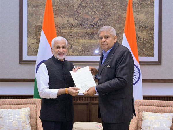 V Vijaysai Reddy (L), Jagdeep Dhankhar (R) (Photo/X/@VPIndia)