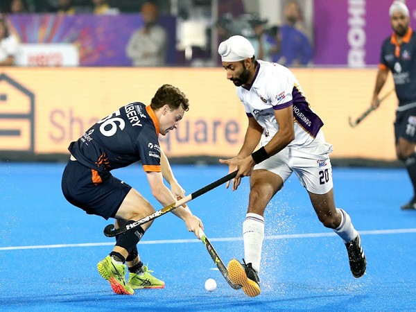 Players in action (Photo: HIL) 