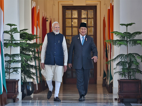 Prime Minister Narendra Modi and Indonesian President Prabowo Subianto (Photo: X@narendramodi)