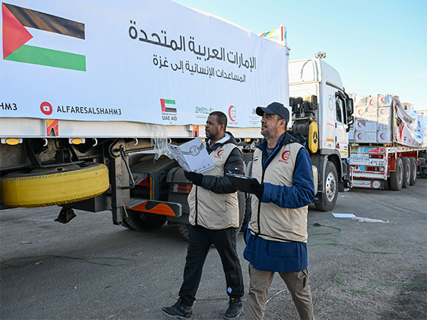 Operation Chivalrous Knight 3: 100 trucks carrying 1,442 tonnes of UAE aid entered Gaza since start of ceasefire (Image/WAM)