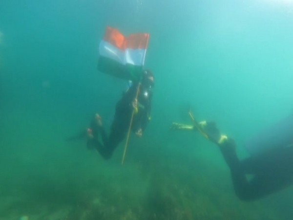 Scuba divers in Dwarka, Gujarat unfurled the national flag (Photo/ANI)