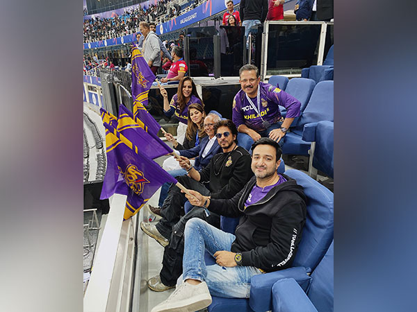 Actor Shah Rukh Khan and director Siddharth Anand (Image source: Instagram)