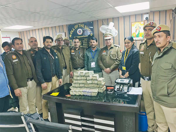 Visuals of the seized cash (Photo/Delhi Police)