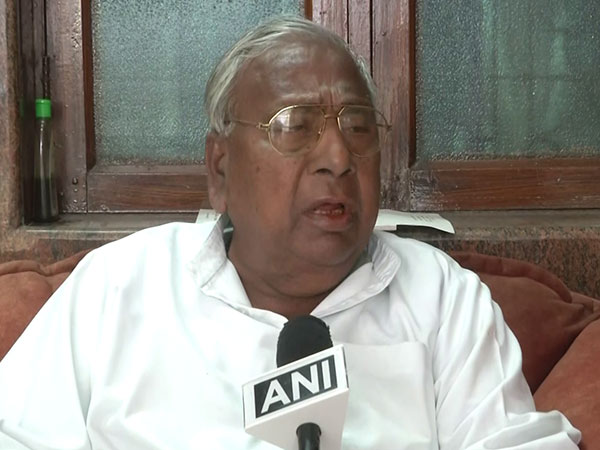 Congress leader V Hanumantha Rao (Photo/ANI)