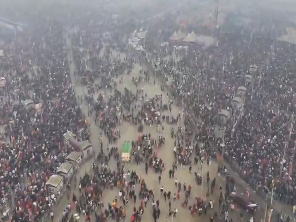 Large crowds of Devotees at Prayagraj (Photo/ANI)