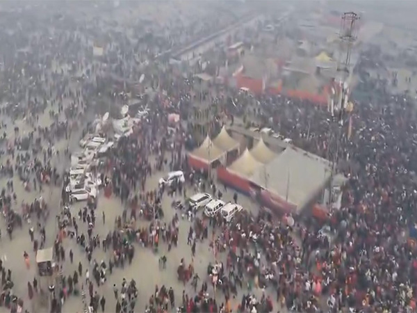 Devotees gathered at the Triveni Sangam in Maha Kumbh (Photo/ANI)