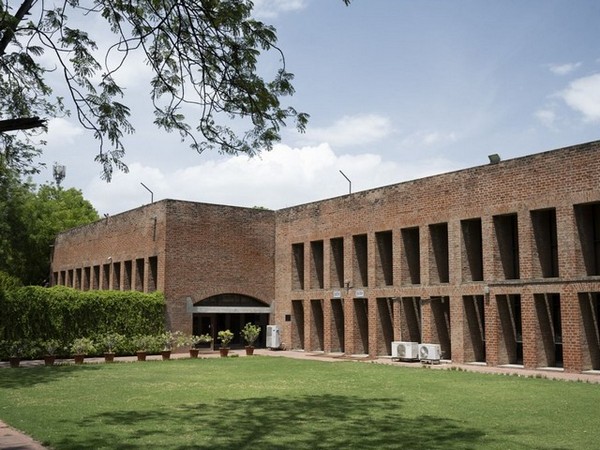 IIM Ahmedabad invites applications for its 2-year degree-granting MBA-BPGP in management for working professionals and entrepreneurs