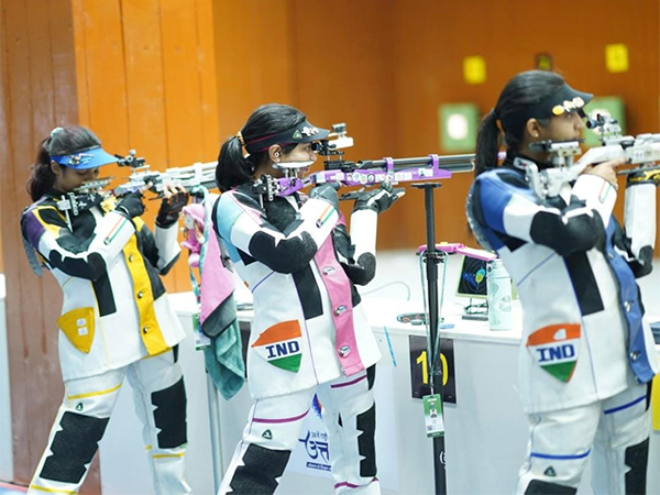 Ramita Jindal (centre) in action. (Photo- 38th National Games)