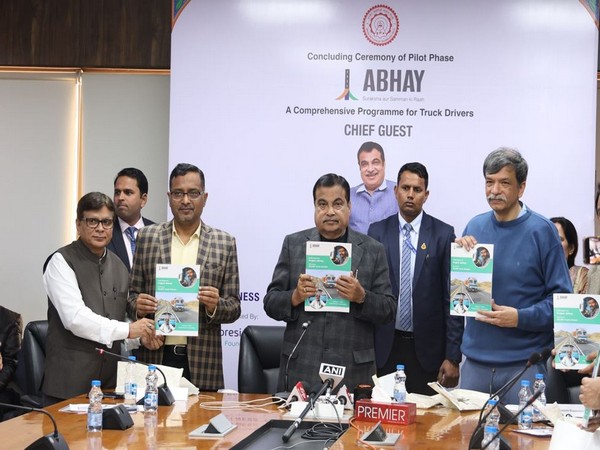 Union Minister Nitin Gadkari at the event in IIT Delhi (Photo: Project Abhay)