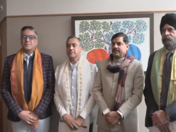 MP CM Mohan Yadav meeting Indian people in Kobe (Photo/ANI)