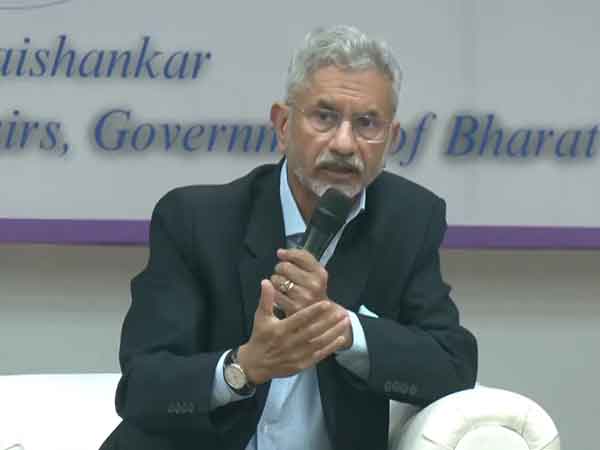 EAM Jaishankar speaking at Hansraj College, New Delhi, discussing India’s path to 'Vikasit Bharat.' (Photo: X/ @DrSJaishankar)