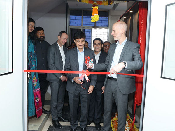 Sebastien Dannaud, CEO (right) and Amit Chopra, CEO—South Asia, Middle East (centre), inaugurated our state-of-the-art laboratory in Mumbai