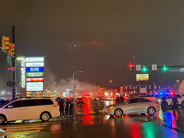 The area near the plane crash in Philadelphia (Photo/X@PhilaOEM)