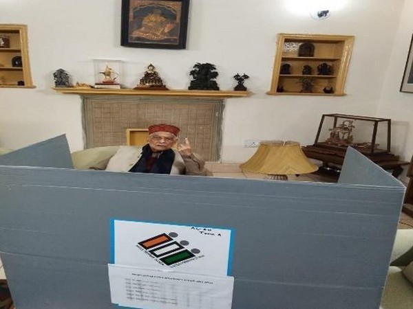 Citizens using the home voting facility (Photo/ECI)