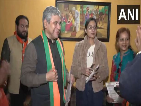  Union Minister Ashwini Vaishnaw (Photo/ANI)