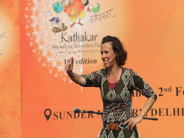 Israel artist Naama Tel Tsur (Image Source: Israel Embassy) 