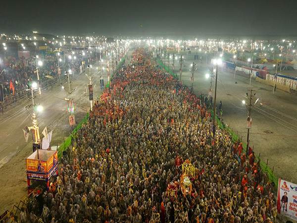 Devotees in Kumbh area (Pic: Uttar Pradesh Information Department)
