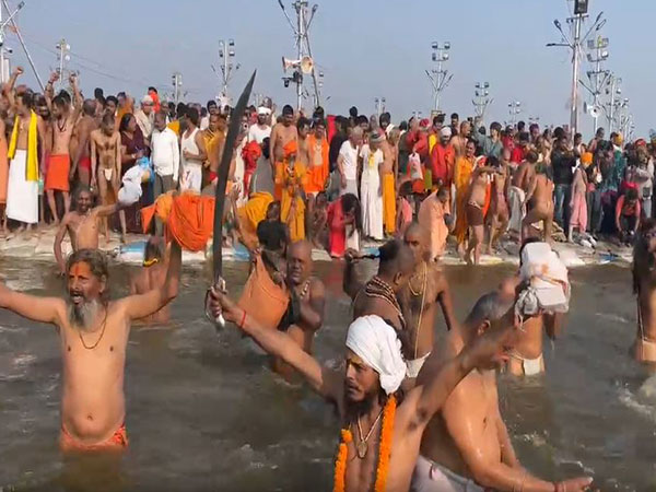 Nirmohi Akhara take holy dip at Sangam (Photo/ANI)