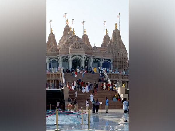 Devotees celebrate first 'Patotsav' of BAPS Hindu Temple in Abu Dhabi (Image Credit: X/@AbuDhabiMandir)