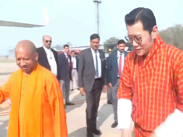 Uttar Pradesh CM Yogi Adityanath, Bhutan King Jigme Khesar Namgyel Wangchuck (Photo/ANI)