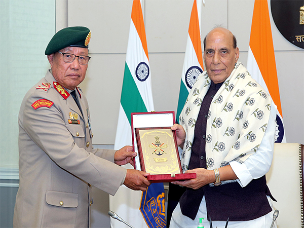 Batoo Tshering of the Royal Bhutan Army meets Defence Minister Rajnath Singh in New Delhi. (Photo: Ministry of Defence)