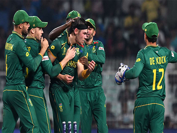 Gerald Coetzee with South Africa team (Photo: ICC)