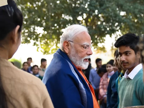 PM Modi interacting with students  (Photo/DSEL)