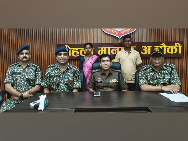 Surrendered couple with Police and ITBP officials (Photo/ANI) 
