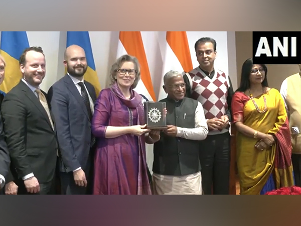 Deputy Chairman, Rajya Sabha, Harivansh Narayan Singh with  Margareta Cederfelt, Chairperson of India-Sweden Friendship Group in Swedish Parliament (Photo/ANI)