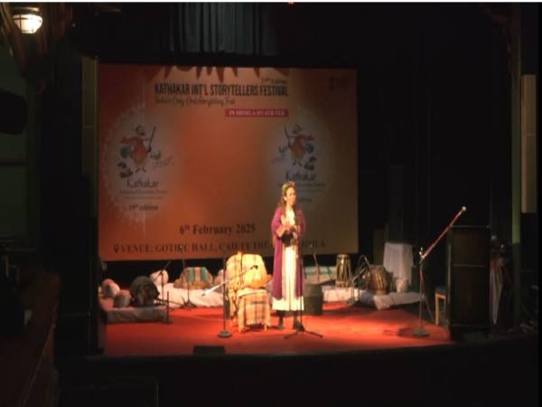 An artist during Kathakar International Storytelling Festival (Photo/ANI)