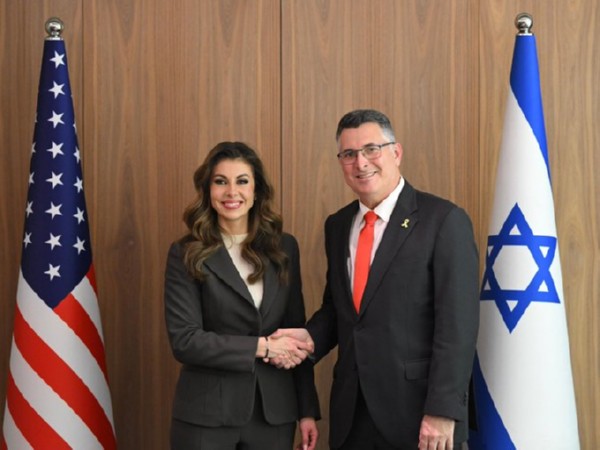Israel’s Foreign Minister Gideon Sa'ar and US deputy special envoy to Middle East Morgan Ortagus (Photo/@gidonsaar)