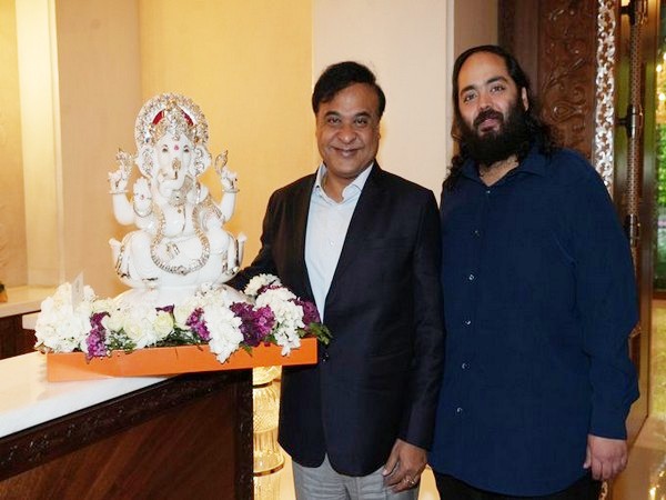 Assam CM Himanta Biswa Sarma with Anant Ambani (Photo/X@himantabiswa)