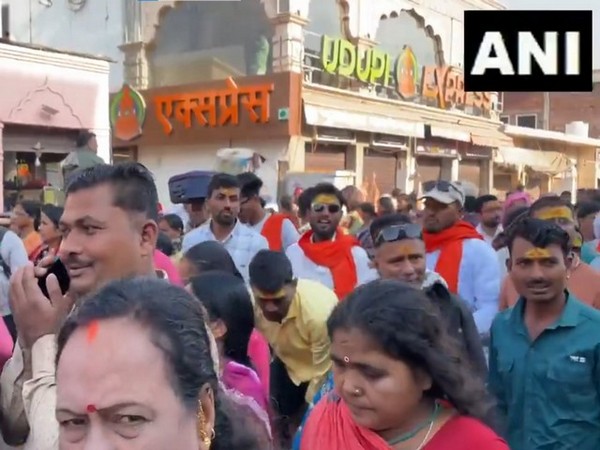 Tourists visiting Ayodhya's Ram Mandir in huge numbers (Photo: ANI)