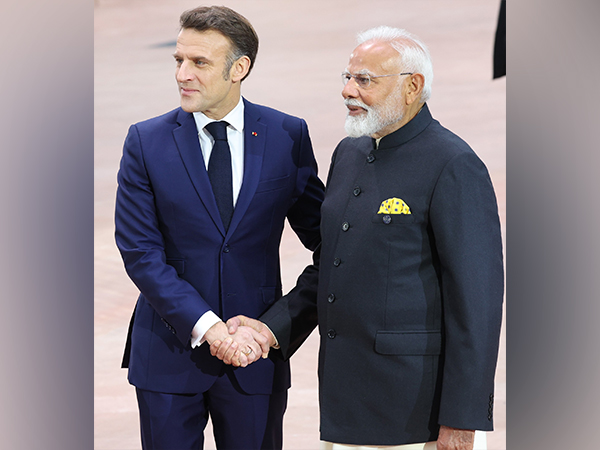 French President Emmanuel Macron with Prime Minister Narendra Modi (Image: X@narendramodi)