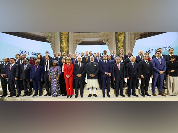 Prime Minister with other leaders at the AI Action Summit (Image: X@narendramodi)