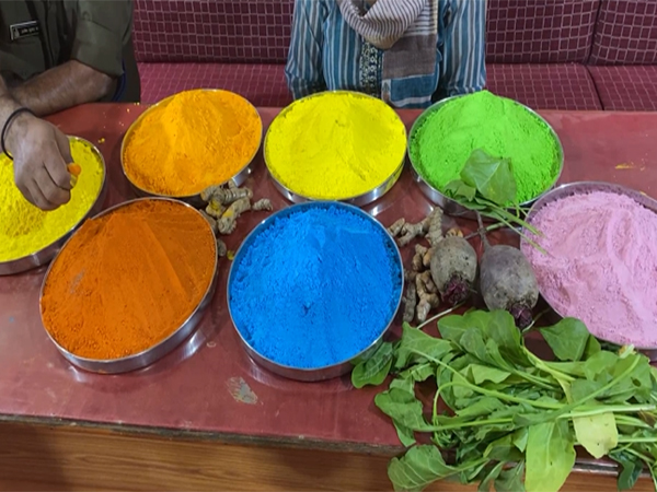 Herbal colours prepared by Indore jail inmates. (Photo/ANI)