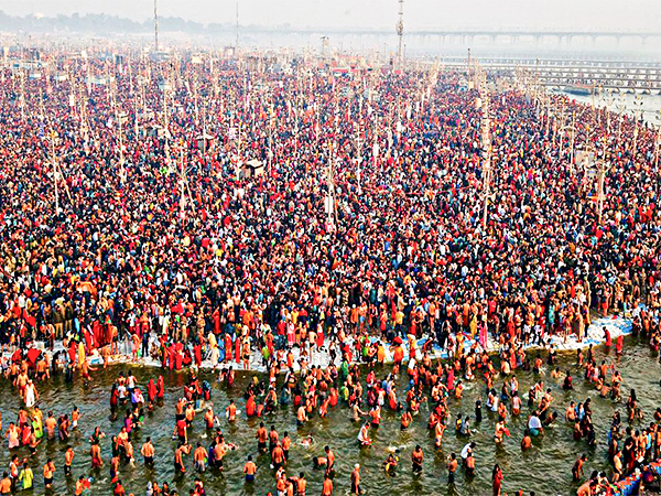 Devotees in large numbers take a dip at Triveni Sangam during the ongoing Mahakumbh 2025 (Photo/ANI)