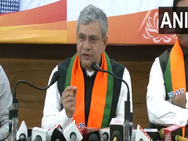  Union Minister Ashwini Vaishnaw (Photo/ANI)