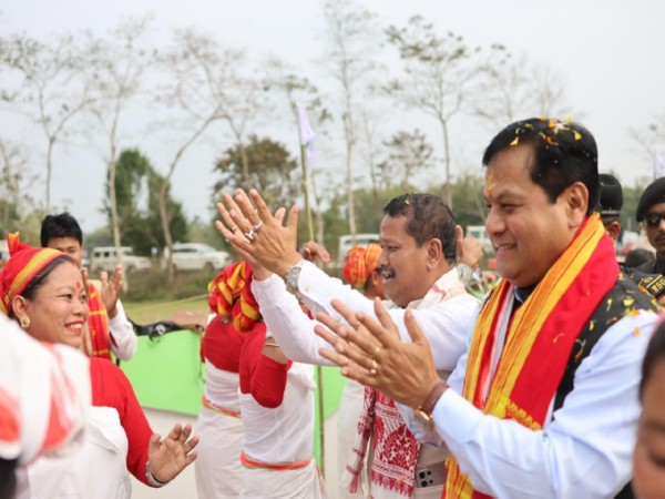 Union Minister Sarbananda Sonowal at  inauguration ceremony of the newly constructed Bordeurigaon “Kundiku” (Photo/ANI)