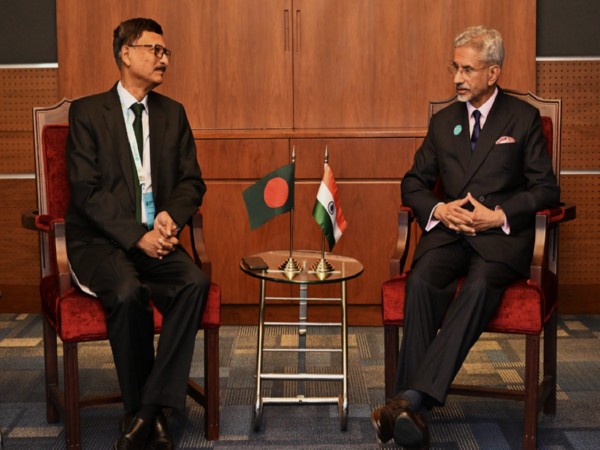 EAM S Jaishankar with Bangladesh  Foreign Affairs Advisor Md. Touhid Hossain (Photo/X@DrSJaishankar)