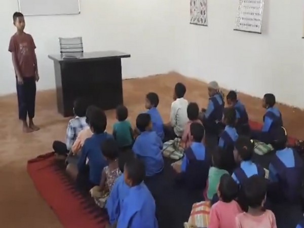 Student at the Tekalgudem school (Photo/ANI)