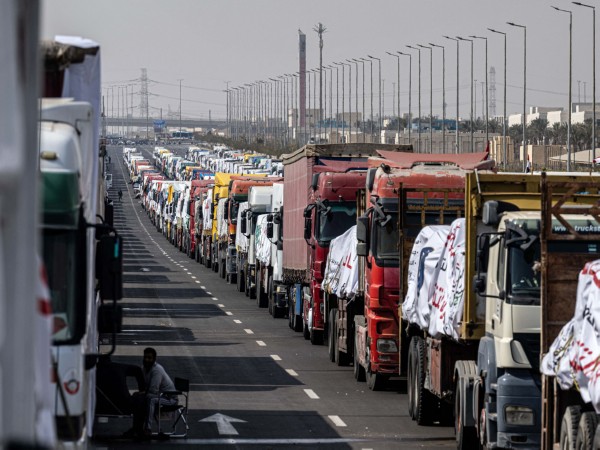 290 humanitarian aid trucks enter Gaza Strip (Photo/WAM)