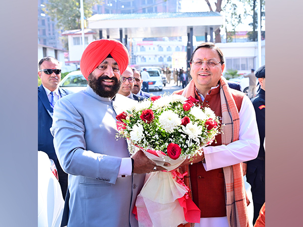 Uttarakhand Chief Minister Pushkar Singh Dhami welcomes Governor Lt Gen Gurmit Singh (Retd.) at the Vidhan Sabha Bhawan (Photo/Uttarakhand government)