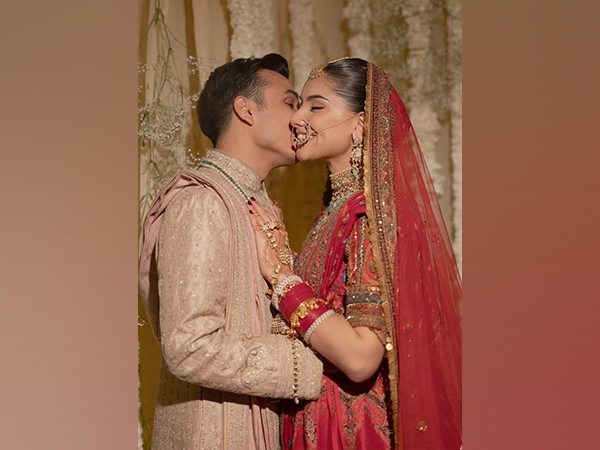 Anuv Jain (Photo/instagram/@anuvjain)