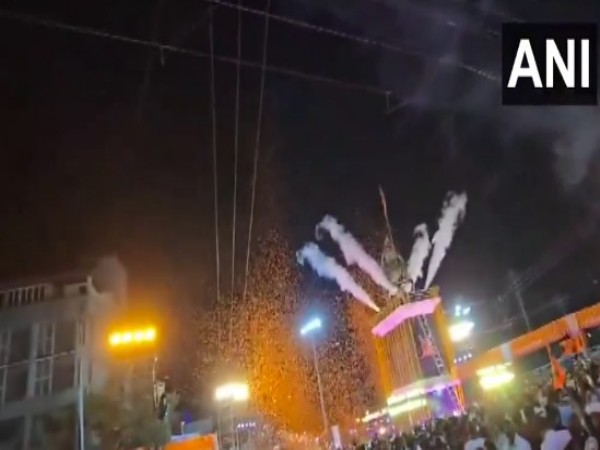 Midnight fireworks and light show at Shivaji Chowk, Junnar (Photo/ANI) 