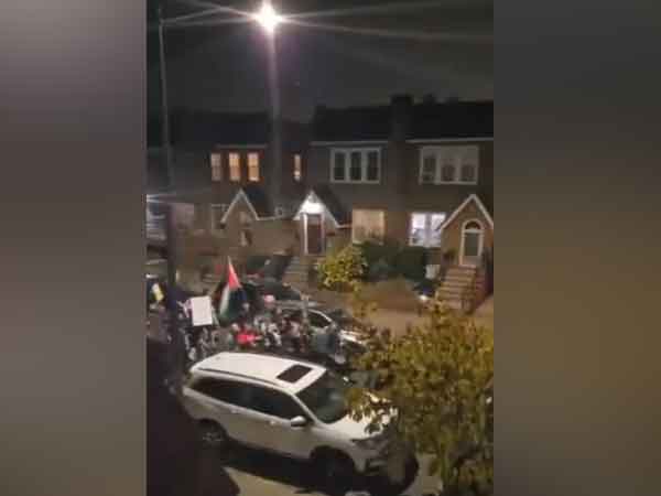 Anti-Israel protest in Jewish neighbourhood in Brooklyn (Image Credit: X/@HenshiG)