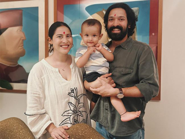 Vikrant Massey, Sheetal Thakur with their little son (Photo/instagram/@vikrantmassey)