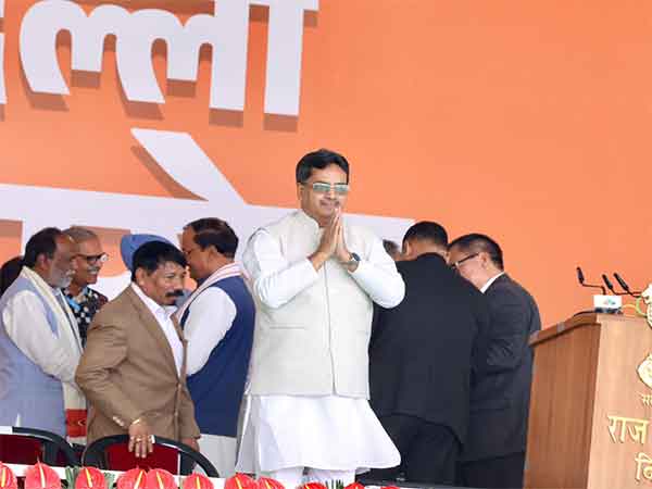 Tripura CM Manik Saha attends Delhi CM Rekha Gupta's swearing-in ceremony at Ramlila Maidan. (Photo/ANI)