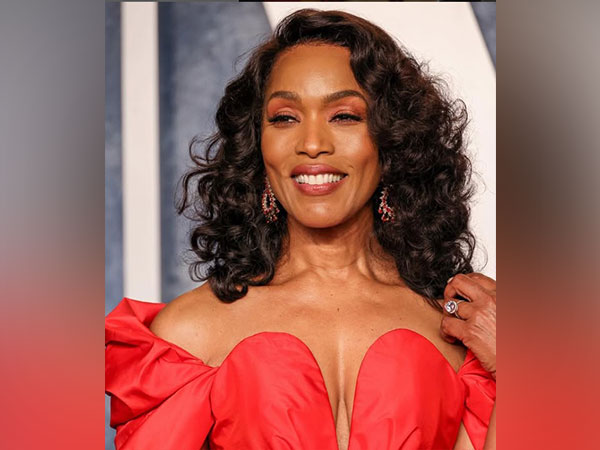Angela Bassett (Image source: Instagram/ @im.angelabassett)