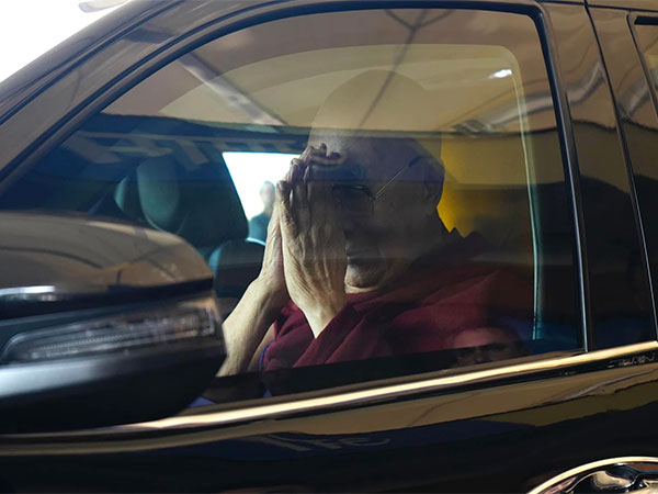 Dalai Lama arrives at Dharamshala (Photo/@CTA_TibetdotNet)